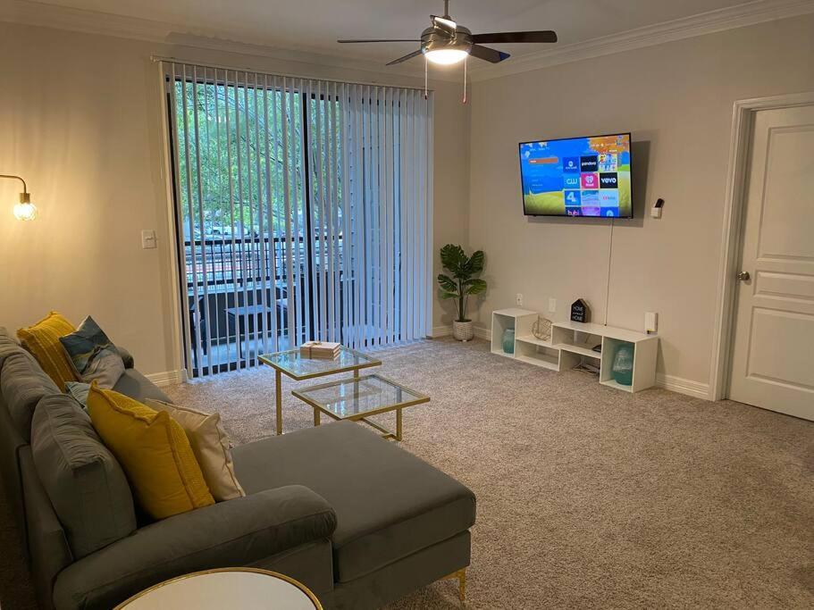 Your Warm Spacious Unit With Pool - Medical Center Houston Esterno foto